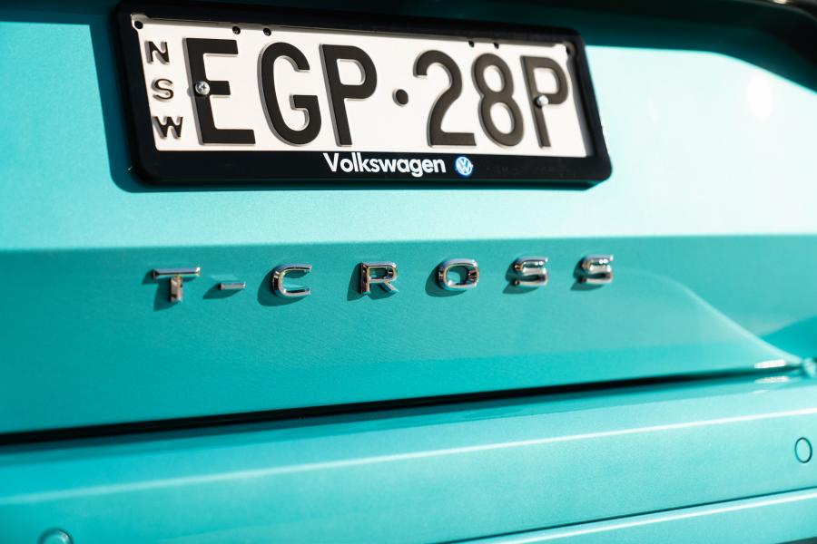 Логотип Volkswagen T-Cross R-Line 2020 года  (AU) (фото 31 из 41)